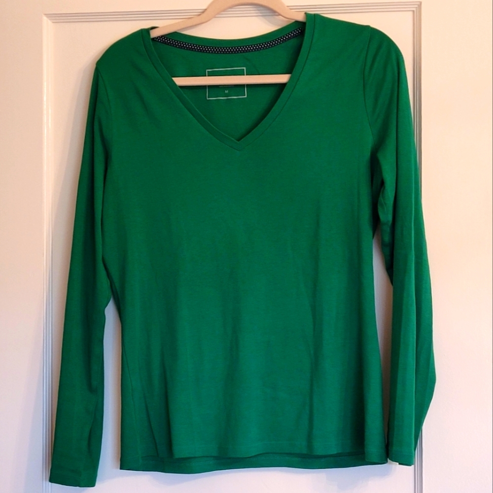 Bright green v neck tee long sleeve